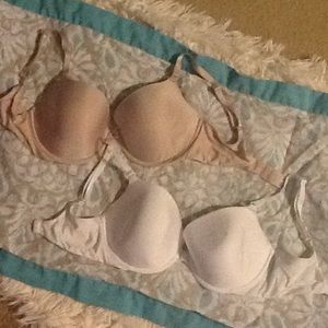 2 VS t shirt bras